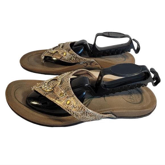 Abeo Sunrise Off White Faux Snake Skin Print Flip Flops Women's Size 10 - Picture 6 of 12